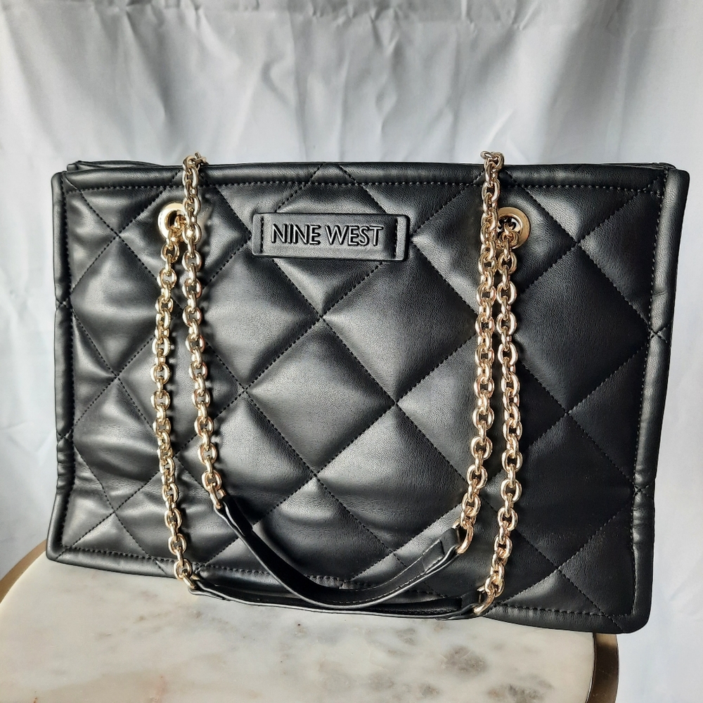 Nine West Quilted Handbag Crossbody Black Faux Leather Gold Chain Strap - Picture 4 of 11